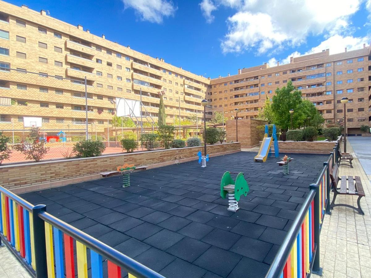 Aires De Toledo-Parque Warner Y Madrid En Familiaアパートメント エクステリア 写真