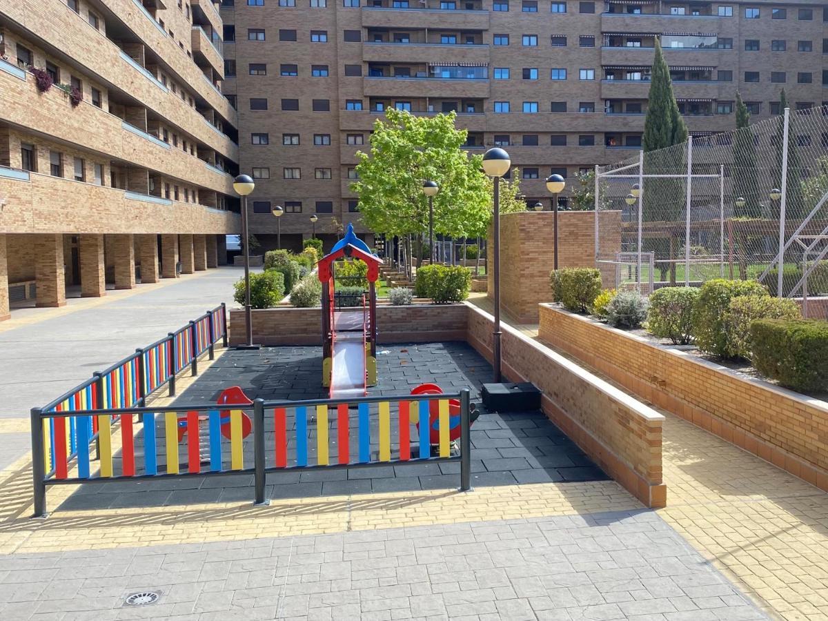 Aires De Toledo-Parque Warner Y Madrid En Familiaアパートメント エクステリア 写真