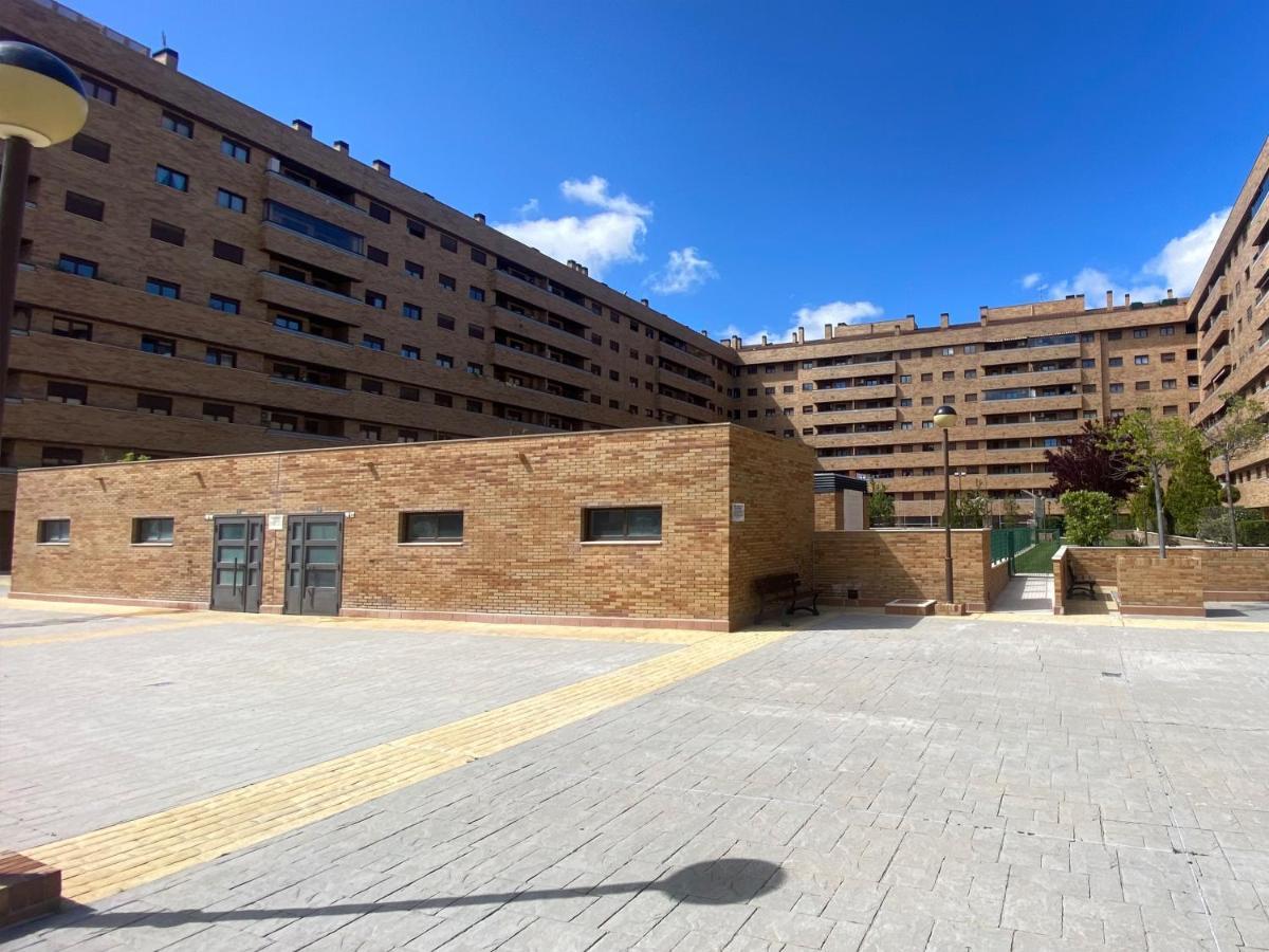 Aires De Toledo-Parque Warner Y Madrid En Familiaアパートメント エクステリア 写真