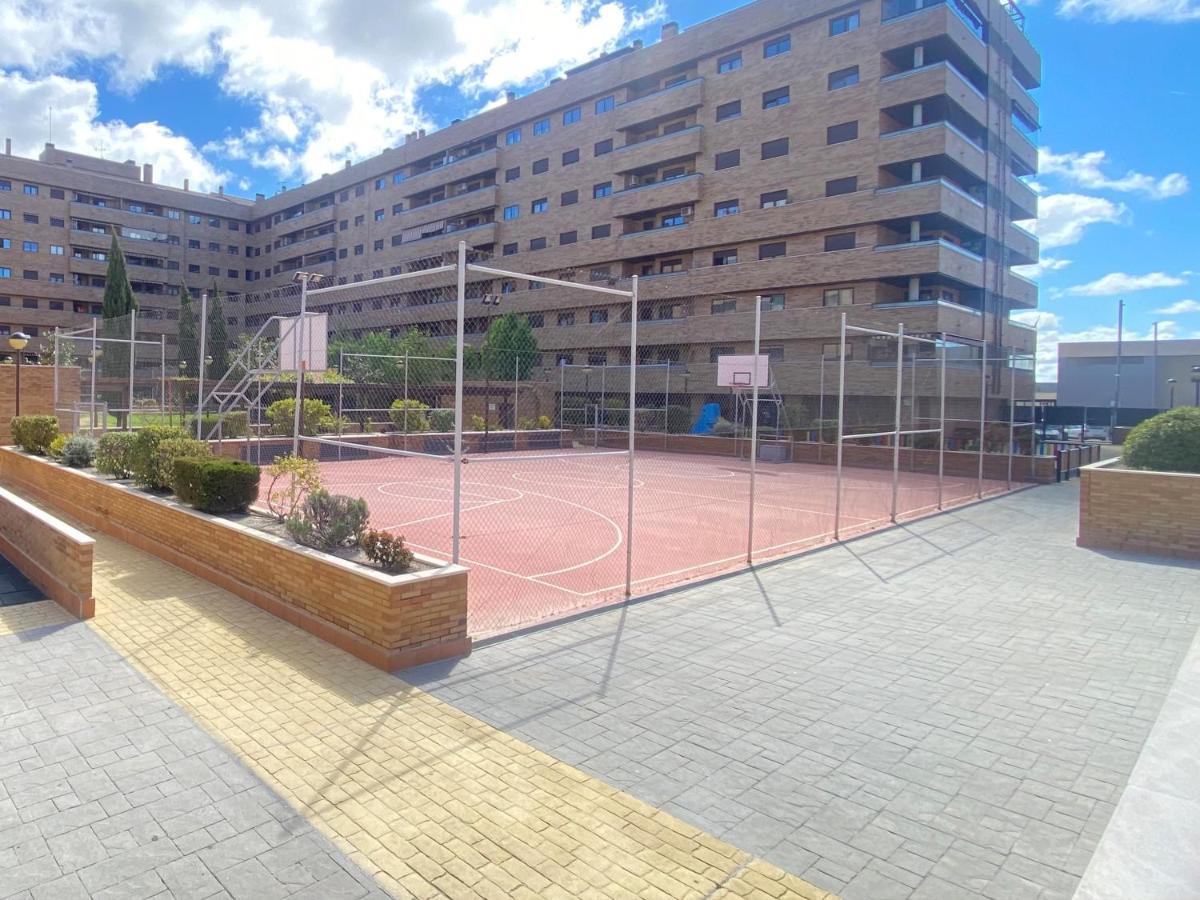 Aires De Toledo-Parque Warner Y Madrid En Familiaアパートメント エクステリア 写真